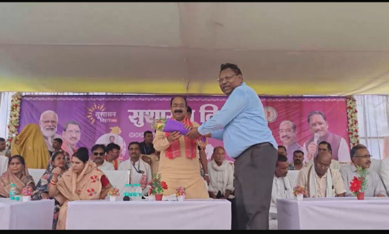 अरुण