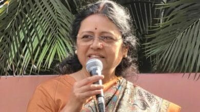 ### **बीजेपी में मंच पर सीट को लेकर विवाद: राज्यसभा सांसद मेधा कुलकर्णी ने विधायक पर लगाया जातिगत भेदभाव का आरोप** **Keywords:** Medha Kulkarni, BJP, BJP MP, Maharashtra Politics, Pune News, Abhimanyu Pawar, Caste Discrimination, Brahmin Row, BJP Controversy, Devendra Fadnavis, Maharashtra BJP, Political Controversy, UPSC Felicitation, Maratha Community, MPSC, Pune Event, BJP MLA, India Politics, Breaking News, Maharashtra News