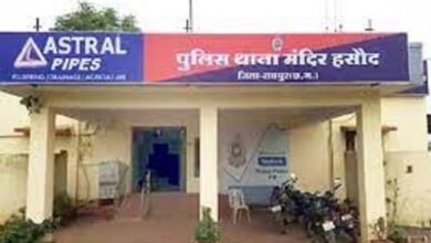 Raipur Crime, Raipur Loot Case, Chhattisgarh Crime News, Temple Hasaud Police, Raipur Police, 10 Lakh Robbery, Knife Point Robbery, Cash Loot, Accountant Robbery, Contractor Accountant, Bike Borne Robbers, New Raipur Crime, Serikhedi Incident, Chhattisgarh Latest News, Crime News India, Robbery Case, Police Investigation, CCTV Footage, Criminal Search Operation,
