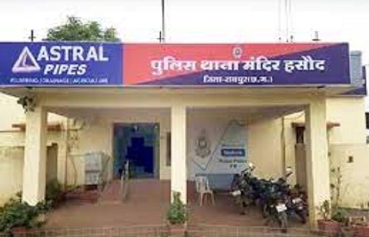 Raipur Crime, Raipur Loot Case, Chhattisgarh Crime News, Temple Hasaud Police, Raipur Police, 10 Lakh Robbery, Knife Point Robbery, Cash Loot, Accountant Robbery, Contractor Accountant, Bike Borne Robbers, New Raipur Crime, Serikhedi Incident, Chhattisgarh Latest News, Crime News India, Robbery Case, Police Investigation, CCTV Footage, Criminal Search Operation,