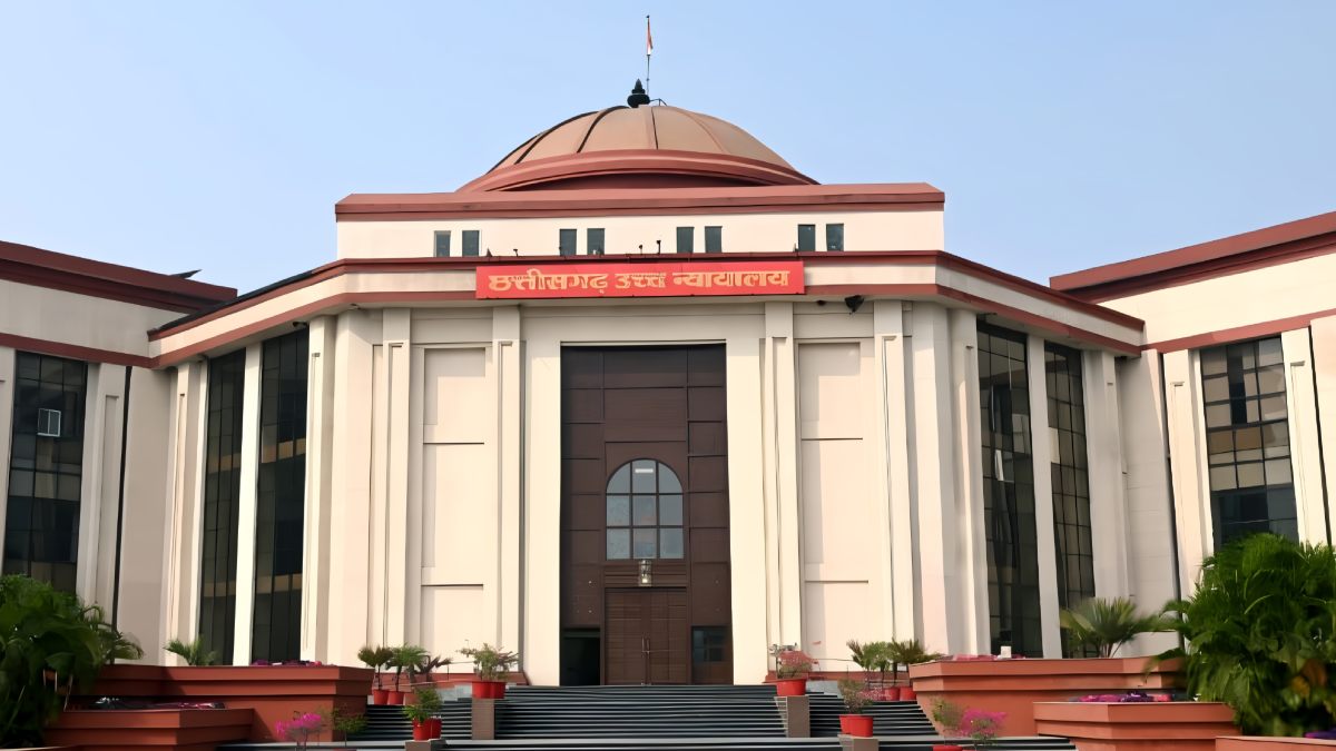 **Keywords (English):** Chhattisgarh High Court, CG High Court, Chhattisgarh Police Recruitment, Police Bharti, Physical Test, PET Exam, Pregnant Candidates, Women Candidates, Pregnancy Rights, Roshni Kerketta, Recruitment Case, High Court Relief, CG Police Recruitment 2026, Physical Efficiency Test, Chhattisgarh News, Court Order, Women Rights, Recruitment Policy, Legal News, Breaking News
