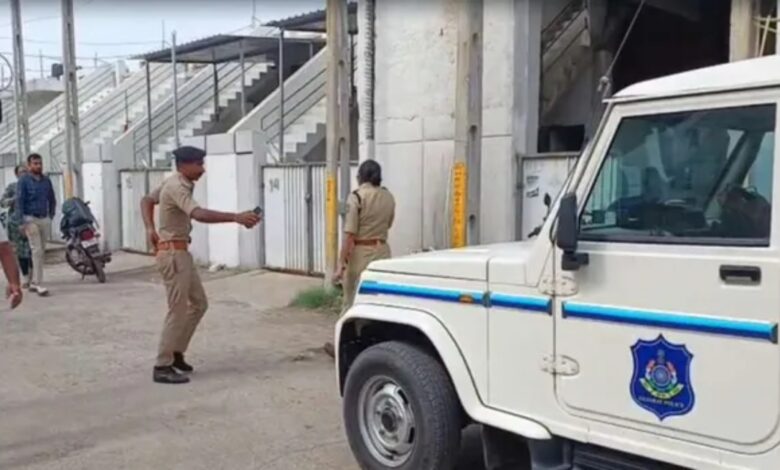 **Keywords (English, comma-separated):** Jamnagar Murder Case, Gujarat Crime News, Cyanide Murder, Wife Killed Husband, Husband Murder Case, Jamnagar Police, Crime News India, Murder Mystery, Love Affair Crime, Extramarital Affair, Dead Body Buried, Factory Burial, Cyanide Poisoning, Missing Person Case, Gujarat Police, Forensic Investigation, Ahmedabad News, Jamnagar News, Criminal Conspiracy, Arrested Couple, Scientific Evidence, Murder Investigation, India Crime, Breaking Crime News, Police Investigation, Human Remains Found, Sensational Murder Case, Latest Gujarat News, Crime Update, Indian Crime News