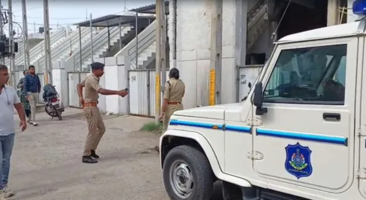 **Keywords (English, comma-separated):** Jamnagar Murder Case, Gujarat Crime News, Cyanide Murder, Wife Killed Husband, Husband Murder Case, Jamnagar Police, Crime News India, Murder Mystery, Love Affair Crime, Extramarital Affair, Dead Body Buried, Factory Burial, Cyanide Poisoning, Missing Person Case, Gujarat Police, Forensic Investigation, Ahmedabad News, Jamnagar News, Criminal Conspiracy, Arrested Couple, Scientific Evidence, Murder Investigation, India Crime, Breaking Crime News, Police Investigation, Human Remains Found, Sensational Murder Case, Latest Gujarat News, Crime Update, Indian Crime News