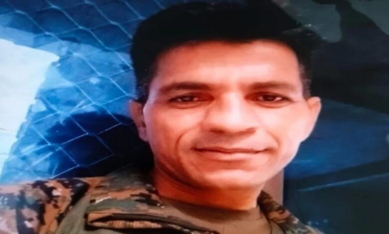 **Keywords (English):** Dhamtari Murder, Chhattisgarh Crime, Love Affair Murder, Axe Attack, Dhamtari News, Kukrel Incident, Kurridih Village, Shankar Suryavanshi, Yogendra Sori, Murder Case, Crime News, MP Resident Murdered, Madhya Pradesh News, Police Investigation, Chhattisgarh Police, Extra Marital Affair, Sensational Murder, Dead Body, District Hospital, Breaking News