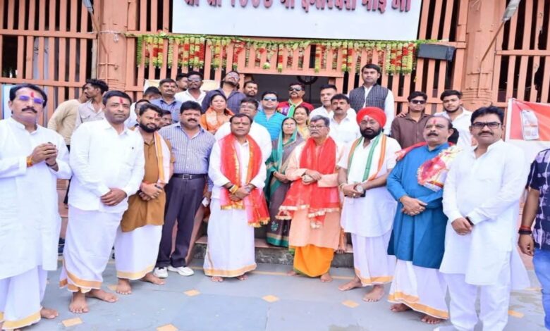 Charandas Mahant, Dr Charandas Mahant, Charandas Mahant Bastar Visit, Bastar Tour 2026, Jagdalpur News, Dantewada News, Maa Danteshwari Temple, Chhattisgarh Congress, Deepak Baij, Lakheshwar Baghel, Vikram Mandavi, Mohan Markam, Phulo Devi Netam, Kachan Gudi, Bastar Dussehra, Bastar Culture, Chhattisgarh Politics, Congress Workers Meeting, CG News,