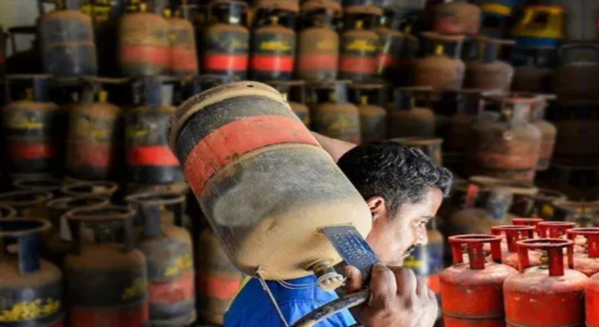 LPG Import India, America LPG, US LPG Export, India LPG Import, LPG News, India Energy Security, Petroleum Ministry, Strategic LPG Reserve, India US Trade, Middle East Crisis, Hormuz Strait, LPG Supply, Oil Marketing Companies, Energy News, भारत एलपीजी आयात, अमेरिका से एलपीजी, रसोई गैस, एलपीजी आयात, ऊर्जा सुरक्षा, पेट्रोलियम मंत्रालय, रणनीतिक एलपीजी भंडार, खाड़ी देश, अमेरिका-भारत व्यापार, एलपीजी सप्लाई,