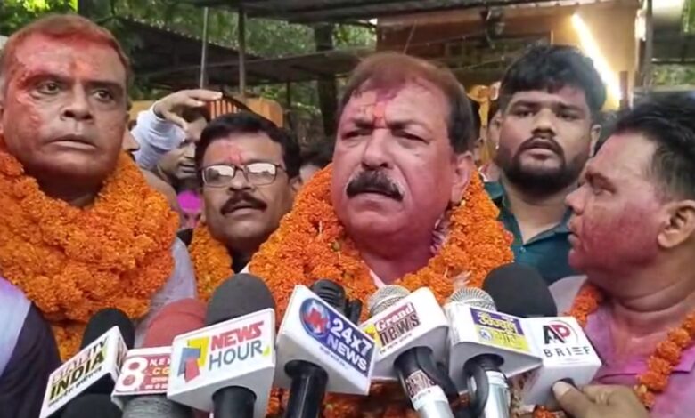 Bilaspur District Bar Association, Advocate Association Election, Anurag Bajpai, Vivek Pandey, Shweta Shastri, Dhananjay Singh, Bar Association Election, Bilaspur News, Chhattisgarh News, Advocate Election, Election Results, Lawyers Election, Bar Association President, Legal News, Bilaspur Lawyers, Chhattisgarh Lawyers, Election 2026