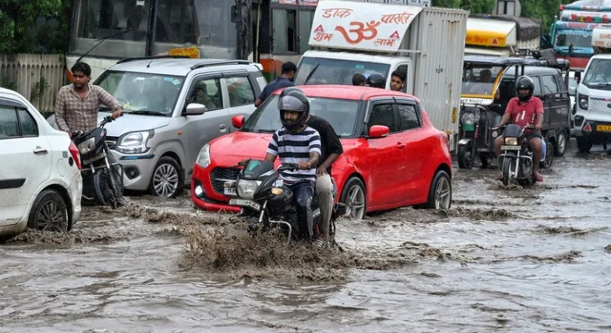 Monsoon 2026, IMD Weather Alert, Heavy Rainfall, Delhi Rain, Uttar Pradesh Rain, Mumbai Rain, Maharashtra Weather, IMD Forecast, Monsoon Update, Rain Alert, Flood Alert, Waterlogging, India Weather, Southwest Monsoon, Weather News, Heavy Rain Warning, Traffic Disruption, Local Train, Godavari River, Rainfall Update