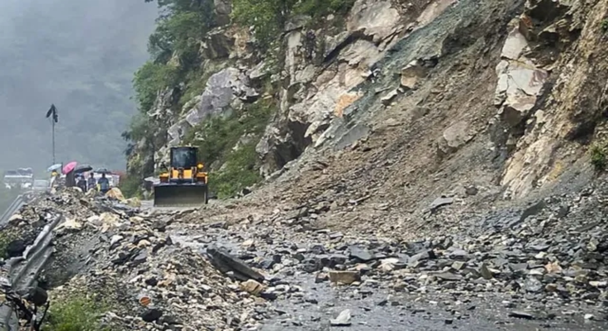 Monsoon, Heavy Rain, Rain Alert, Uttarakhand Landslide, Char Dham Yatra, Himachal Pradesh, Uttar Pradesh Rain, Gujarat Flood, Delhi Rain, Waterlogging, IMD, Red Alert, Flash Flood, Road Closure, School Holiday, Weather Update, Rain Havoc, Landslide, India Weather, Monsoon News