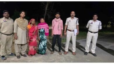 Jashpur Crime, Chhattisgarh Crime News, Murder Case, Mother Murder Case, Son Killed Mother, Crime News India, Chhattisgarh Police, Doakda Crime, Bandarchua Village, Blind Murder Case, Murder Investigation, Love Affair Crime, Son Girlfriend Murder Case, Police Action, FSL Investigation, BNS Section 103, Crime Story, Shocking Crime News, Chhattisgarh Breaking News, Rural Crime, Murder Accused Arrested, Police Investigation, Criminal Case, Latest Crime News, India Crime News, Jashpur Police, Chhattisgarh News, Murder Mystery, Family Crime, Love Triangle Crime, Crime Report