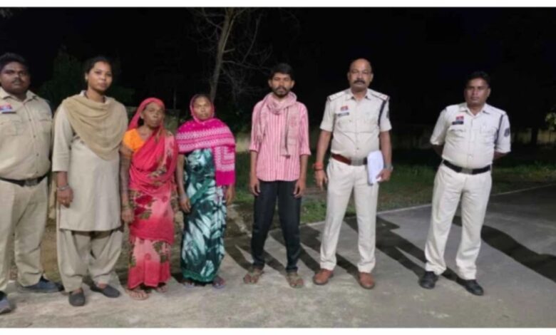 Jashpur Crime, Chhattisgarh Crime News, Murder Case, Mother Murder Case, Son Killed Mother, Crime News India, Chhattisgarh Police, Doakda Crime, Bandarchua Village, Blind Murder Case, Murder Investigation, Love Affair Crime, Son Girlfriend Murder Case, Police Action, FSL Investigation, BNS Section 103, Crime Story, Shocking Crime News, Chhattisgarh Breaking News, Rural Crime, Murder Accused Arrested, Police Investigation, Criminal Case, Latest Crime News, India Crime News, Jashpur Police, Chhattisgarh News, Murder Mystery, Family Crime, Love Triangle Crime, Crime Report