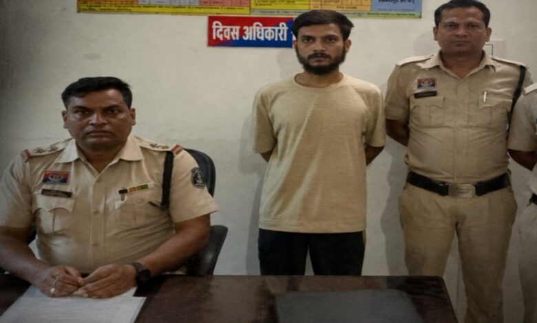 Bilaspur Crime, Congress Leader Shyam Kashyap, Shyam Kashyap Attack, Tarbahar Police, Bilaspur Police, Murder Attempt, Extortion Plot, ₹5 Lakh Reward, Deepak Tiwari, Sahil Sonkar, Nitin Tekam, Minor Accused, Railway Hospital Bilaspur, Chhattisgarh Crime, BNS,