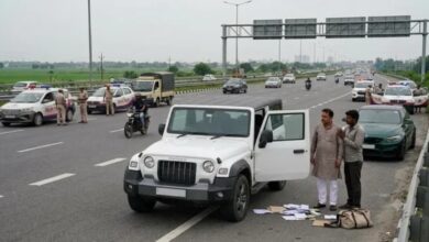 Ghaziabad Loot, Delhi Meerut Expressway, Meerut Businessman, 24.85 Lakh Loot, Gunpoint Robbery, Scorpio Gang, Wave City Police, Ghaziabad Crime, Highway Robbery, Meerut Crime, Delhi Meerut Expressway Crime, Robbery News, Crime News, Uttar Pradesh Crime,