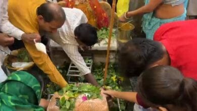 Sawan Somwar 2026, Sawan First Monday, Sawan Month, Lord Shiva, Shiv Bhakti, Mahadev Temple, Har Har Mahadev, Bol Bam, Chhattisgarh News, Raipur News, Kawardha News, Gariaband News, Bhooteshwarnath Mahadev, Bhormadev Temple, Budheshwar Mahadev Temple, Shivling Abhishek, Jal Abhishek, Kanwar Yatra, Sawan Festival, Hindu Festival, Religious News, Temple Crowd, Devotees, Shiva Worship, Chhattisgarh Temples, Sawan Somwar Celebration, Mahadev Bhakti, Shravan Month, Spiritual News, India Religion News, Festival Update
