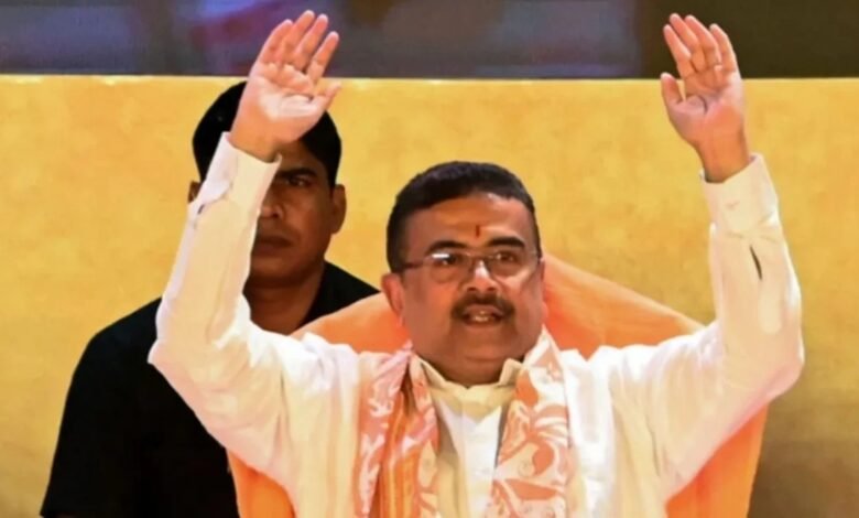 West Bengal, Suvendu Adhikari, West Bengal CM, Kolkata News, Bhagavad Gita, Gita Path, Sadhu Sant, Religious Program, Hindu Religion, Sanatan Dharma, Bengal Politics, Political News, Netaji Indoor Stadium, Bangur Jagran Manch, Dhirendra Shastri, Bageshwar Baba, Religious Freedom, Bengal Government, Gaumata,