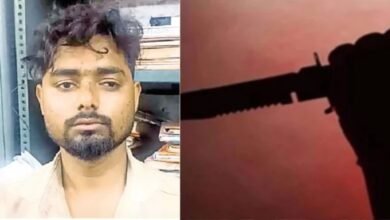 Durg Murder, Durg Crime News, Chhattisgarh Crime, Youth Murder, Knife Attack, Knife Murder, PG Murder, Hari Nagar PG, Mohan Nagar Police, Chitresh Sahare, Vaibhav Mankar, Rajkumar Yadav, Female Friend, Molestation Dispute, SBI Exam, Durg Police, Murder Case, Crime News, Chhattisgarh News, Youth Stabbed to Death, Rapido Driver,
