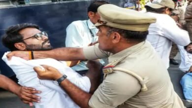 CJP Protest, Gyanesh Kumar Resignation, Delhi Protest, Jantar Mantar, SFI Workers Detained, Delhi Police Checking, Special Intensive Revision, SIR Controversy, Election Commission,