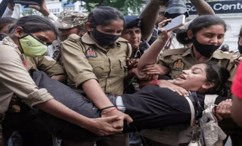 Delhi Internet Shutdown, Supreme Court Hearing, CJP Protest Delhi, Central Government Apology, Delhi Metro Station Closure, 7000 People Detained, Govind Mohan, Delhi Police, Gyanesh Kumar, Jantar Mantar Protest, Supreme Court News, Delhi News, Internet Restrictions,