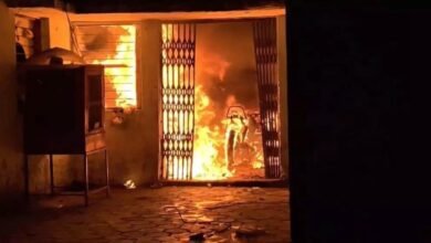 Bilaspur Fire, Atal Awas Fire, Bilaspur News, Sarkanda Police, Fire Brigade, Rescue Operation, 75 People Rescued, Residential Building Fire, Bike Burnt, Chhattisgarh News, Short Circuit Suspected,