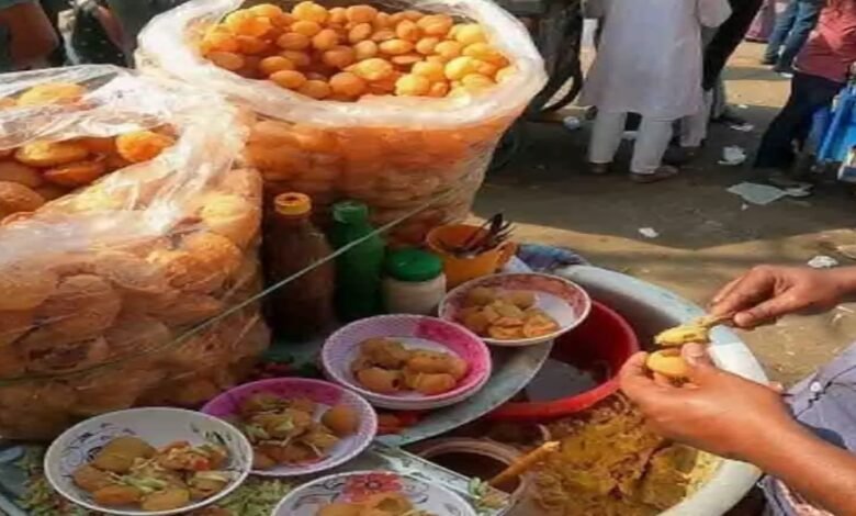 Bilaspur News, Food Poisoning, Golgappa, Street Food Safety, SIMS Bilaspur, CMD College Ground, Chhattisgarh News, Food Safety Department, Navratri Mela, Contaminated Food, Food Sample Testing, Health Alert, Food Hygiene,