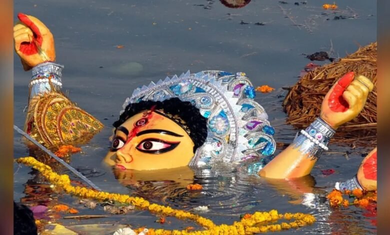 UP Durga Visarjan Accident, Uttar Pradesh News, Durga Idol Immersion, 19 Deaths in UP, Gorakhpur Accident, Three Brothers Killed, Electric Shock Accident, High Tension Wire Accident, Drowning Deaths, Road Accident News, Gonda Accident, Sonbhadra Accident, Prayagraj Drowning, Barabanki News, Fatehpur Accident, Durga Puja News, Dussehra Accident, Uttar Pradesh Breaking News,