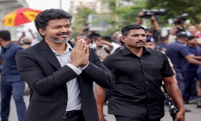 Thalapathy Vijay, Thalapathy Vijay News, Madras High Court, Tamil Nadu CM Vijay, Meenakshi Amman Temple, Thalapathy Vijay Religion, मद्रास हाईकोर्ट, थलपति विजय, मीनाक्षी अम्मन मंदिर, गैर हिंदुओं का मंदिर प्रवेश, आगमिक मंदिर, मंदिर प्रवेश नियम, धार्मिक आस्था, तमिलनाडु समाचार,